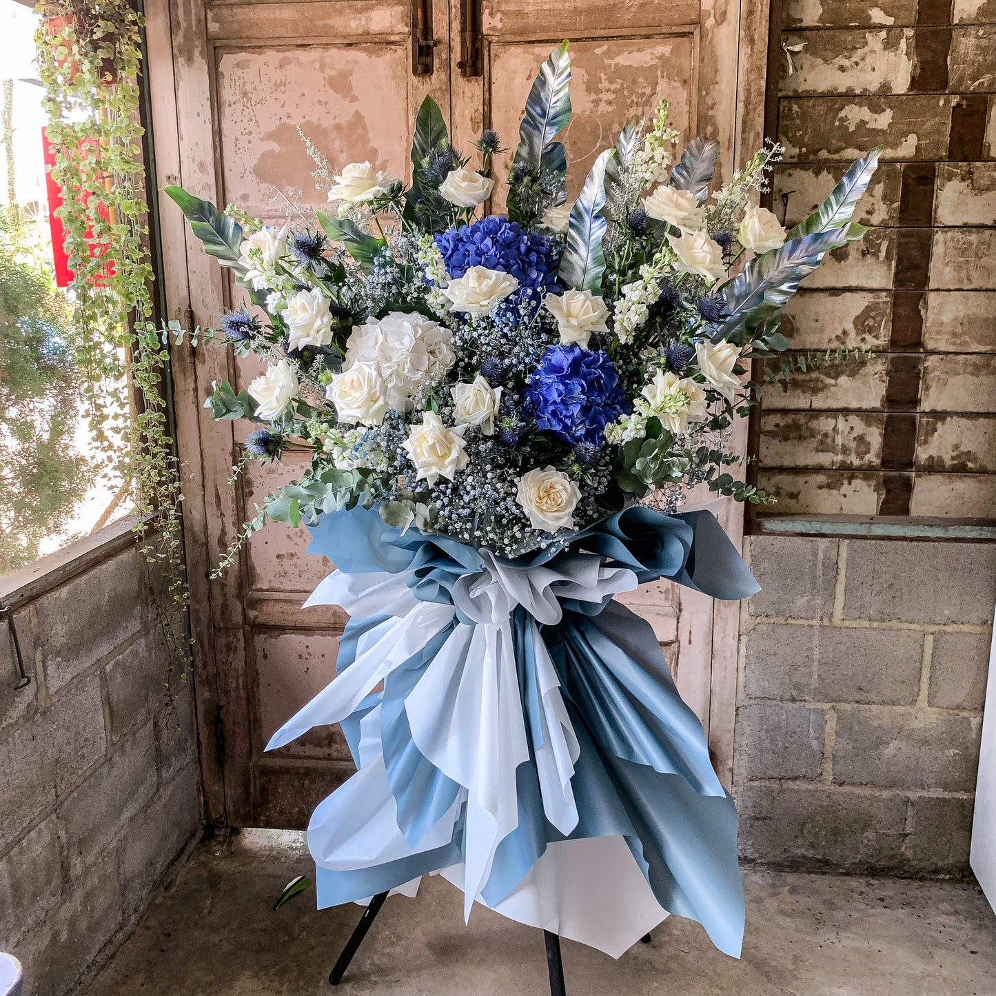 Customise Grand Opening Stand